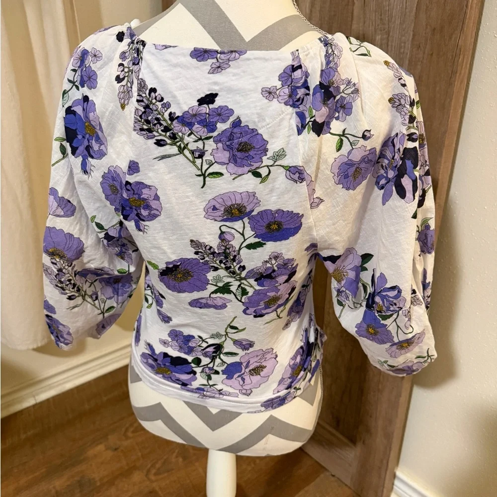 Anthropologie White Purple Floral Sweetheart VNeck Puff Sleeve Blouse Lg petite